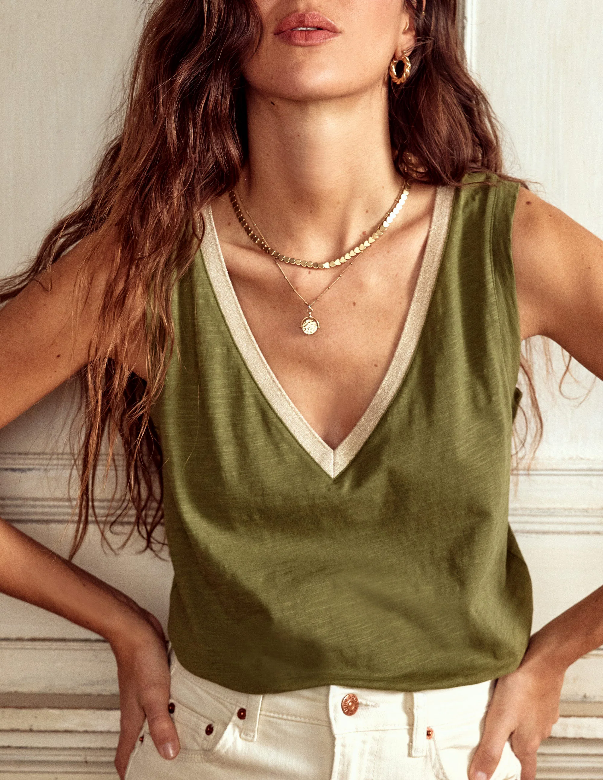 Metallic Trim V Neck Vest-Mayfly